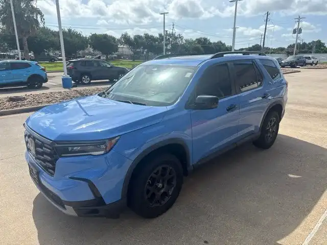 2023 Honda Pilot TrailSport AWD's photo