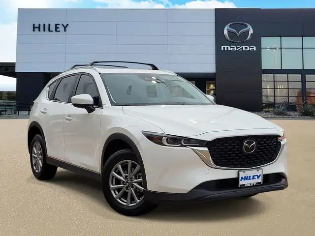2023 Mazda CX-5 S Preferred package Auto AWD's photo
