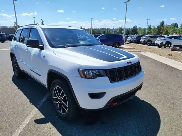 2020 Jeep Grand Cherokee Trailhawk's photo