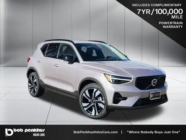 2026 Volvo XC40 B5 Plus Dark AWD's photo