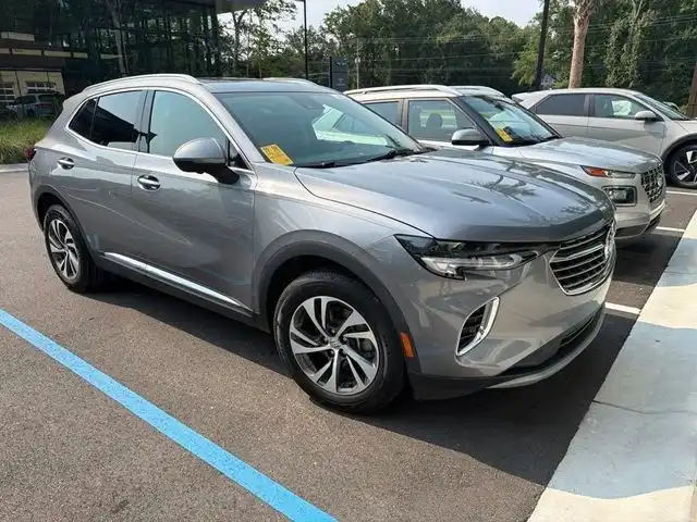 2022 Buick Envision Essence FWD's photo