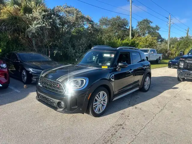 2023 MINI Countryman Cooper S's photo