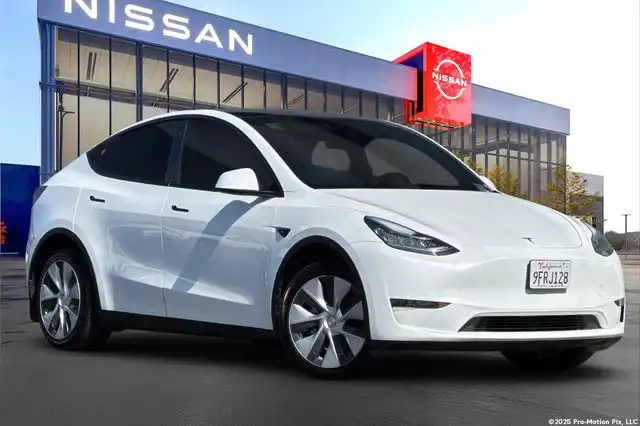 2023 Tesla Model Y Long Range Dual Motor All-Wheel Drive's photo