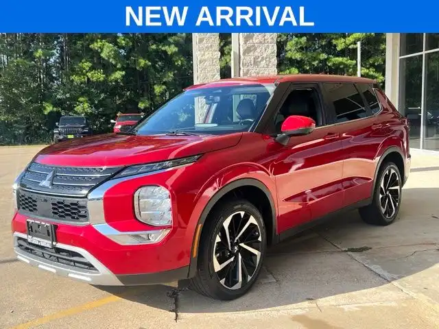 2023 Mitsubishi Outlander SE 2WD's photo