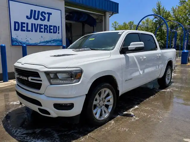 2024 RAM 1500 Laramie 4x4 Crew Cab 5'7's photo