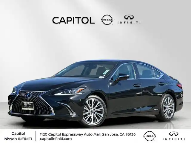 2020 Lexus ES 300h 300h's photo