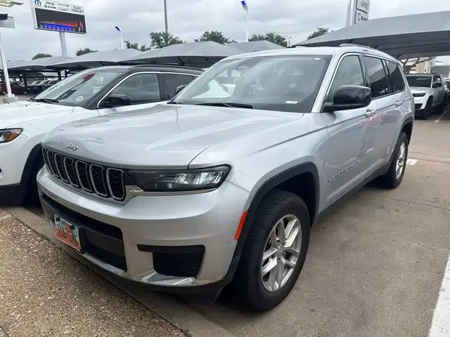 2023 Jeep Grand Cherokee L Laredo 4x4's photo