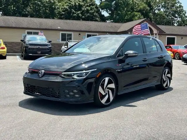 2024 Volkswagen Golf GTI 2.0T S 4-door DSG's photo