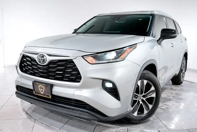 2021 Toyota Highlander XLE 4x4 V6's photo