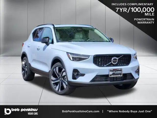 2026 Volvo XC40 B5 Ultra Dark AWD's photo