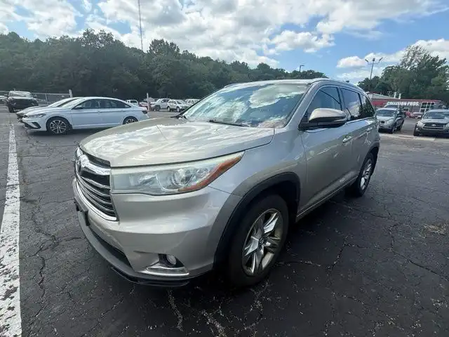 2015 Toyota Highlander's photo