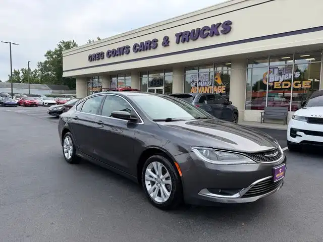 2016 Chrysler 200 Limited's photo