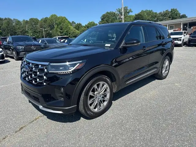 2025 Ford Explorer Platinum 4WD (PL535)'s photo