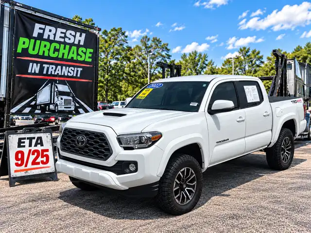 2023 Toyota Tacoma TRD Sport Double Cab 2WD V6 Auto Short Bed's photo