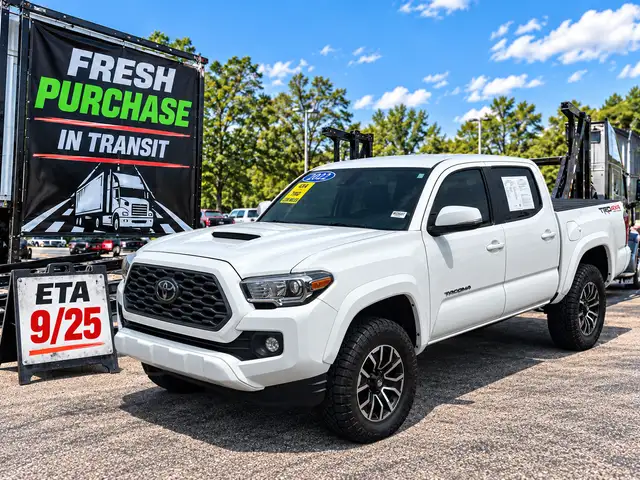 2023 Toyota Tacoma TRD Sport Double Cab 2WD V6 Auto Short Bed's photo