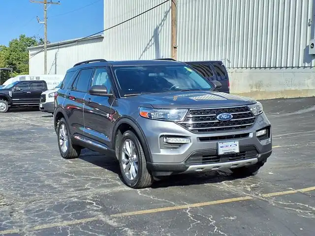 2021 Ford Explorer XLT 4WD's photo