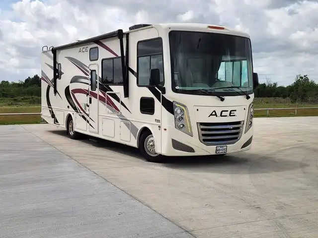 2022 Ford F-53 / F-59's photo
