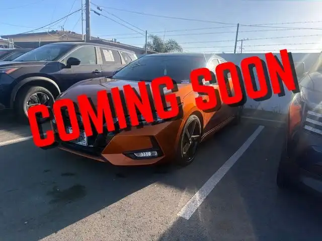 2023 Nissan Sentra SR CVT's photo