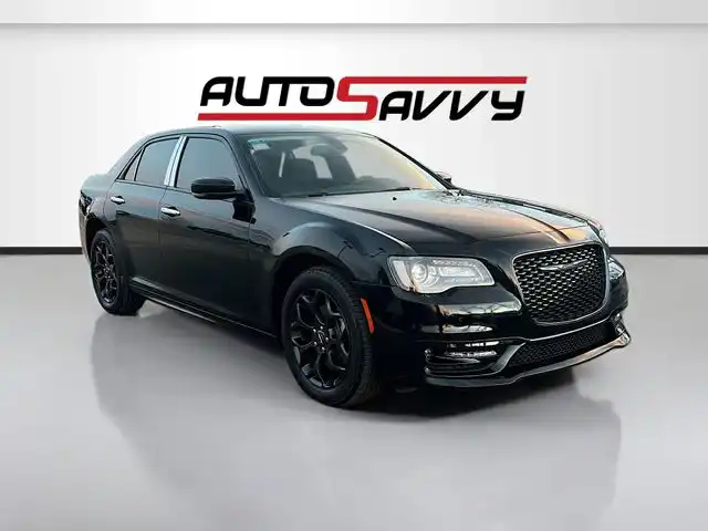 2023 Chrysler 300 Touring L AWD's photo