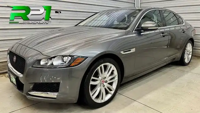 2016 Jaguar XF 35t AWD Prestige's photo