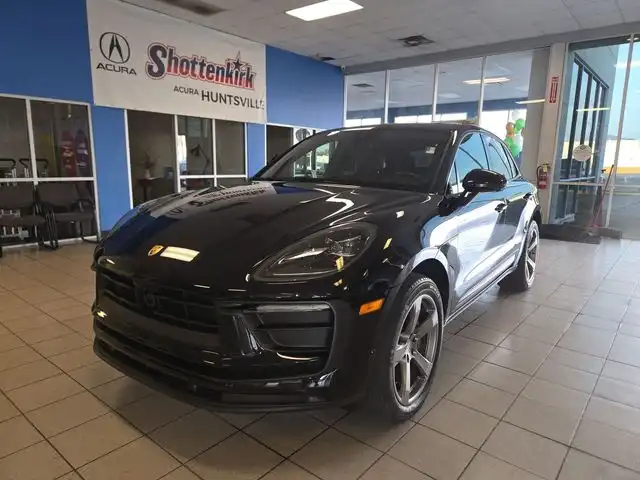 2023 Porsche Macan Base's photo