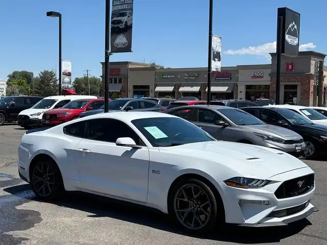 2019 Ford Mustang GT Coupe Premium's photo