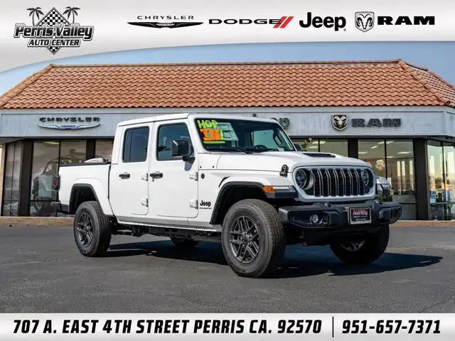 2026 Jeep Gladiator Sport S Auto's photo