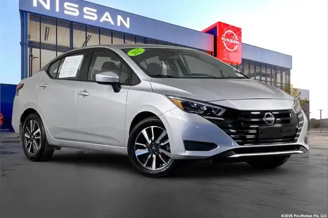 2025 Nissan Versa 1.6 SV CVT's photo