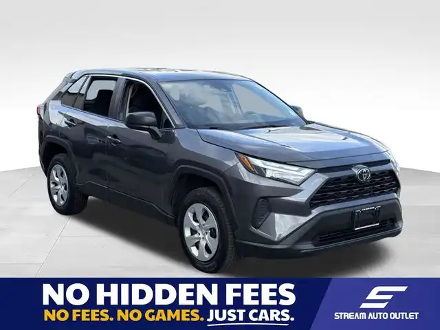 2024 Toyota RAV4 LE AWD's photo