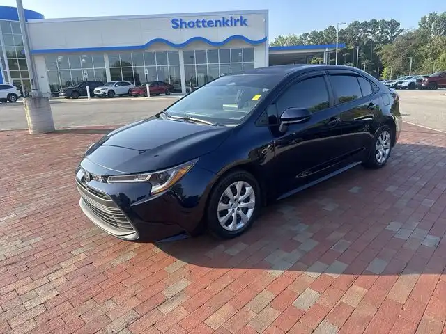2023 Toyota Corolla LE CVT's photo