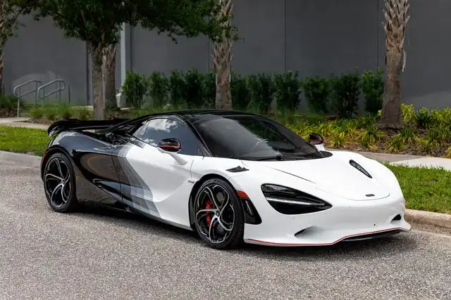 2024 McLaren 750S 4.0 V8 Spider's photo