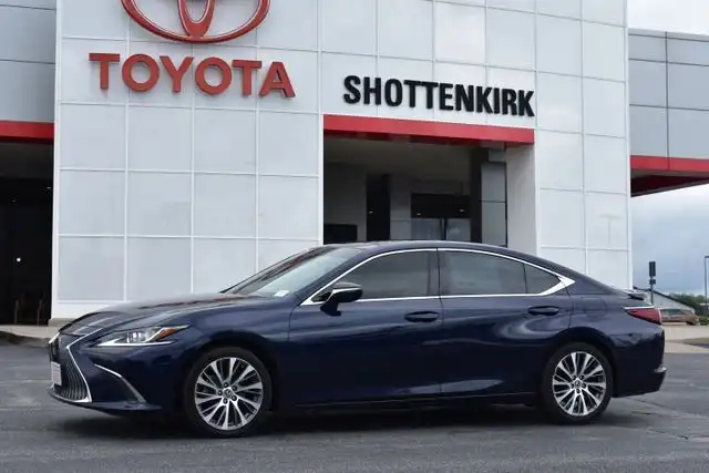 2021 Lexus ES 350 350's photo