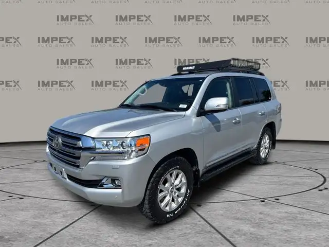 2016 Toyota Land Cruiser Base's photo