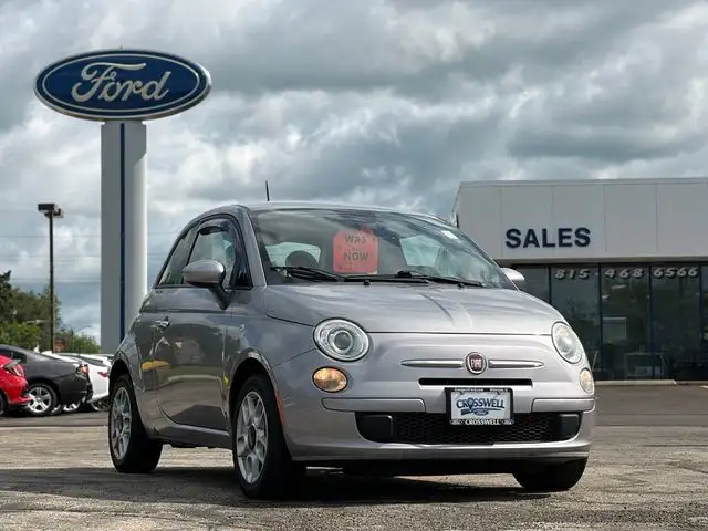 2015 FIAT 500 Pop's photo