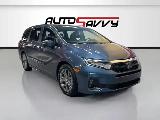 2025 Honda Odyssey Touring's photo