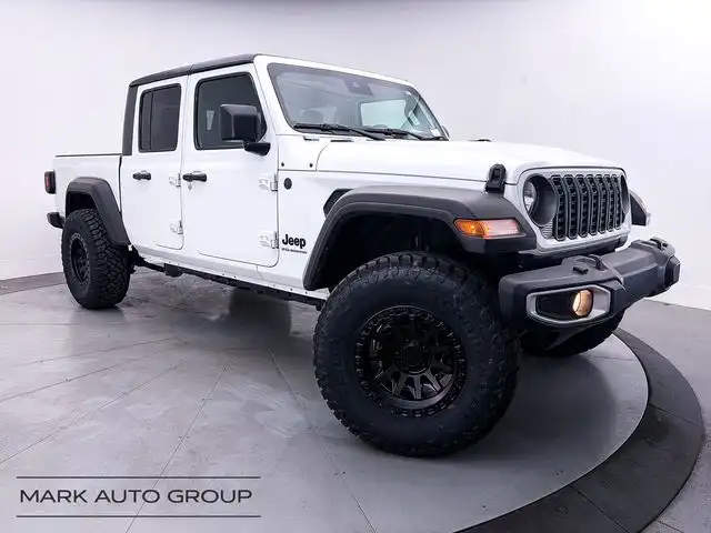 2025 Jeep Gladiator Sport S Auto's photo