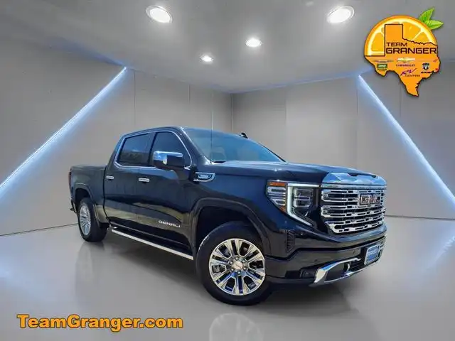 2025 GMC Sierra 4WD Crew Cab Short Box Denali's photo