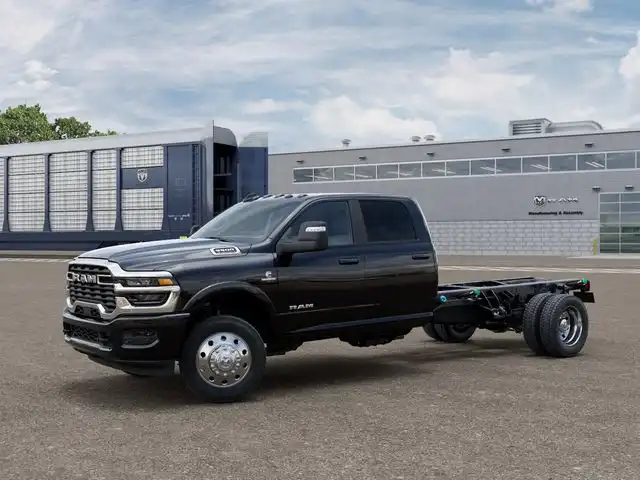 2026 RAM 5500 Big Horn 4X4 Crew Cab DRW 197" WB's photo