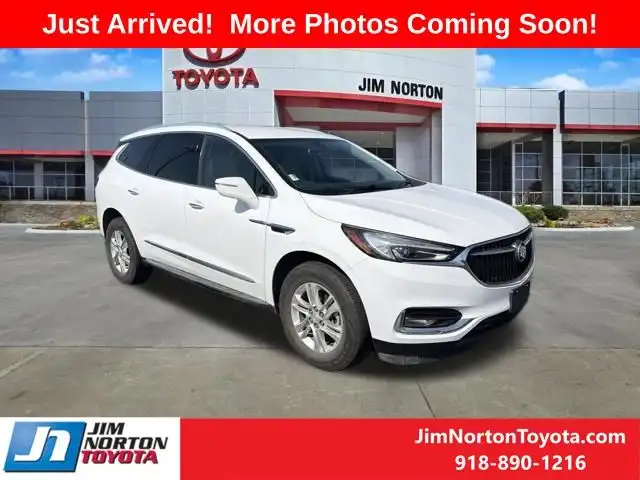 2018 Buick Enclave Essence's photo