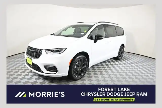 2026 Chrysler Pacifica Limited AWD's photo