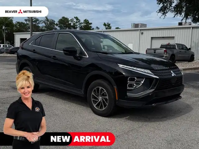 2023 Mitsubishi Eclipse Cross ES S-AWC's photo
