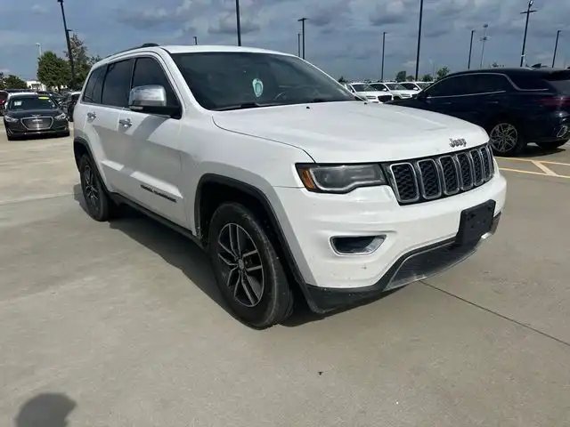 2017 Jeep Grand Cherokee Limited's photo