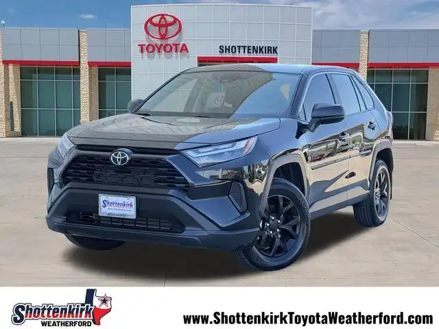 2025 Toyota RAV4 LE FWD's photo