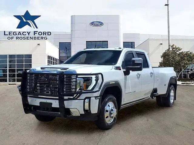 2024 GMC Sierra 4WD Crew Cab Long Box DRW Denali's photo