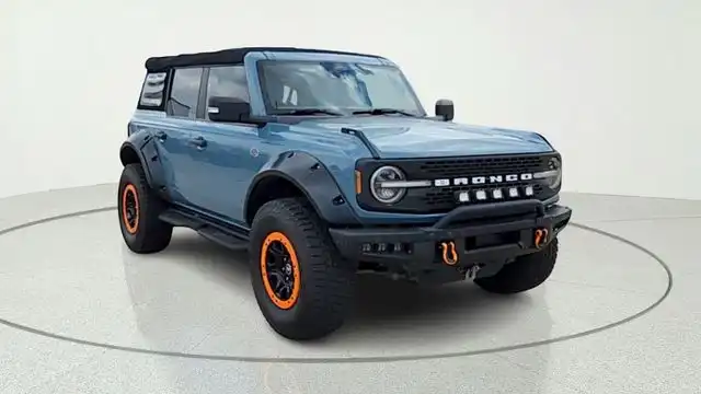 2023 Ford Bronco Wildtrak 4x4's photo