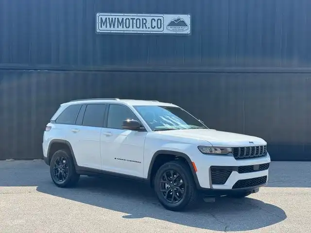 2026 Jeep Grand Cherokee Laredo Altitude 4x4's photo