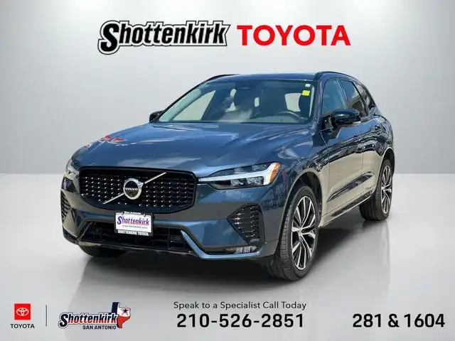 2024 Volvo XC60 B5 Plus Dark Theme AWD's photo