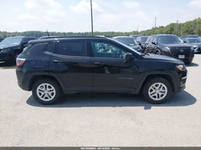 2018 Jeep Compass Sport's photo
