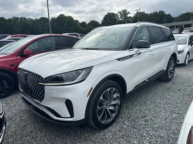 2026 Lincoln Aviator Reserve AWD's photo