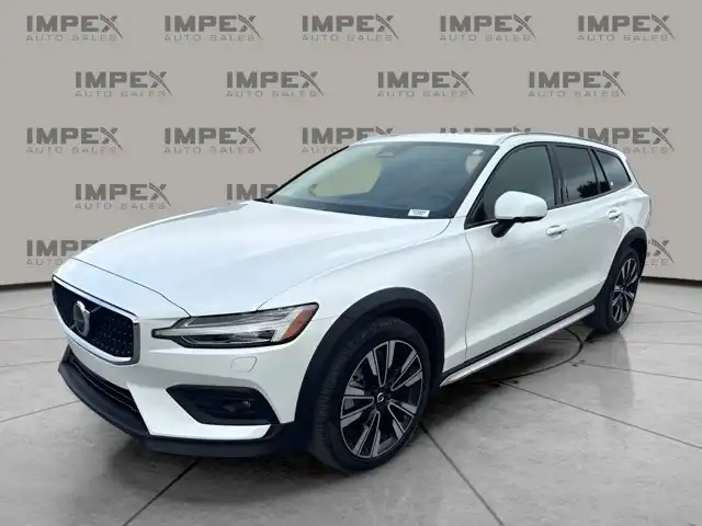 2025 Volvo V60 Cross Country B5 Ultra AWD's photo